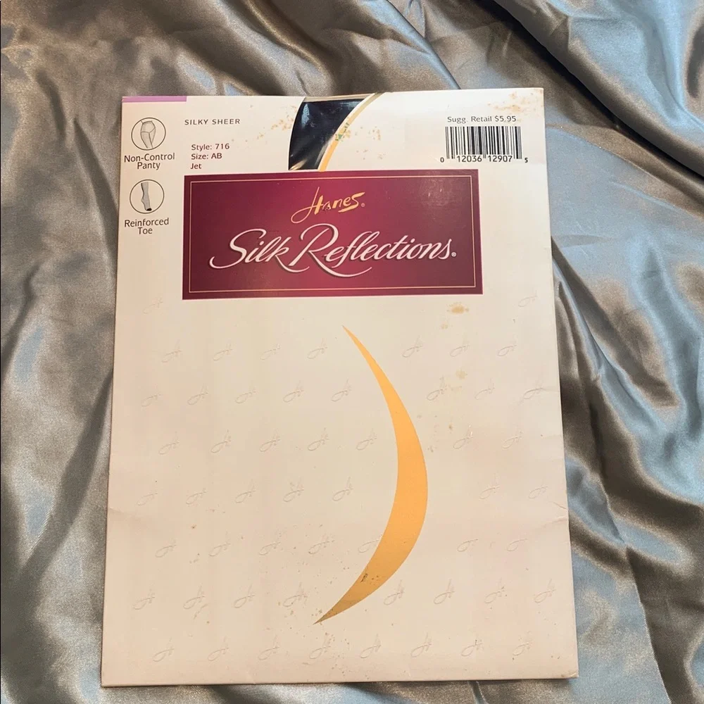 🌹Hanes • NWT Silk Reflections Sheer Hosiery • WHITE & Black • 2 Pair